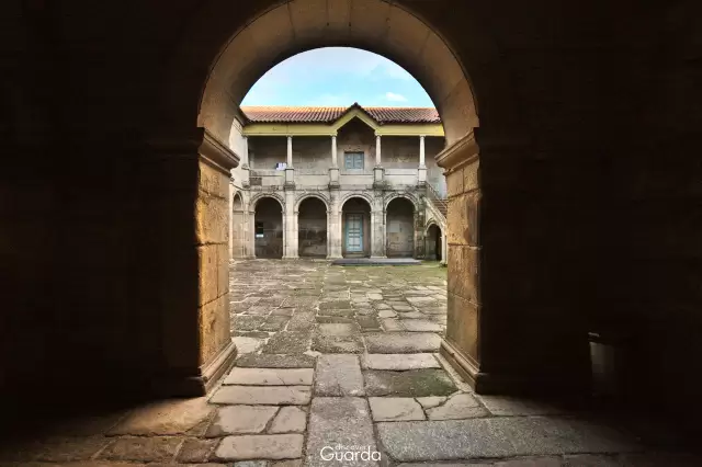 Antigo Paço Episcopal e Seminário - Entrada do conjunto arquitetónico (foto de 2020)