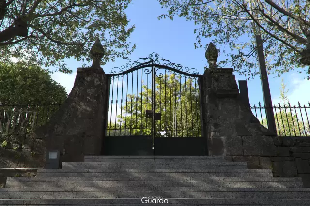 Antigo Convento de São Francisco - Pormenor do portão de saída, do atual Arquivo Distrital. (foto de 2021)